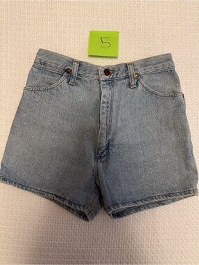 VINTAGE Wrangler High-Waist Denim Shorts